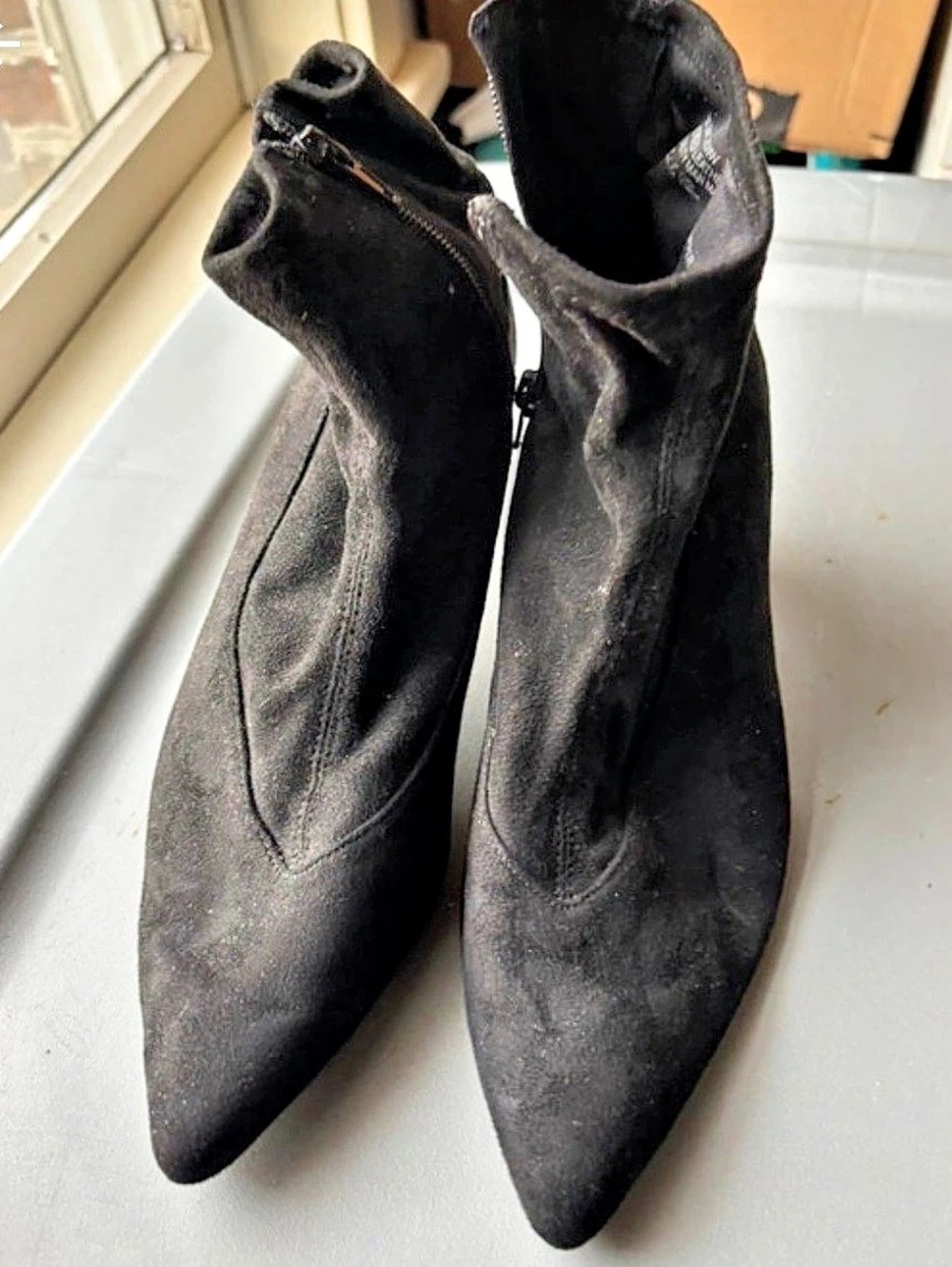 Bella Vita Pointed Toe Heeled Booties in Black
